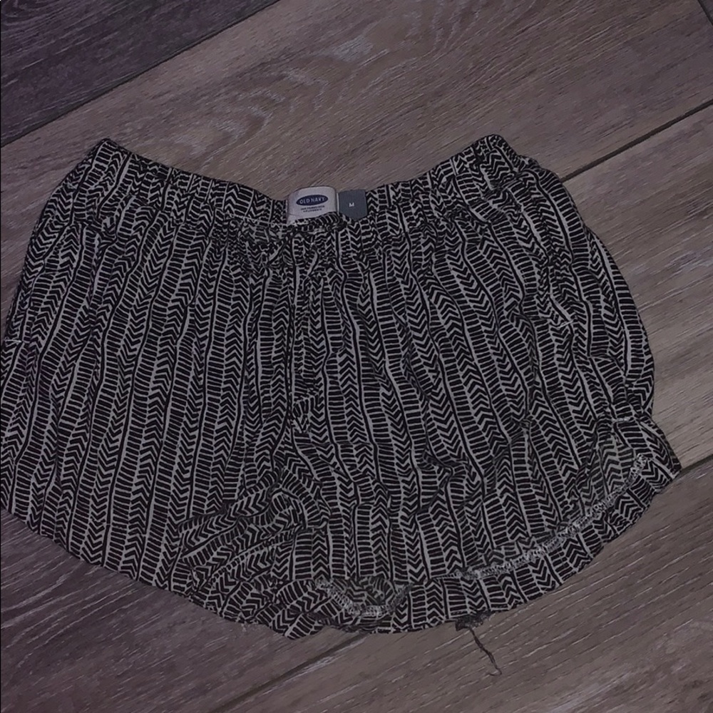 flowly patterned shorts